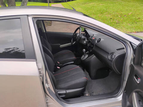 2011 Mazda MAZDA2 Touring
