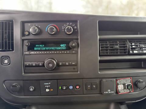 2025 Chevrolet Express 2500