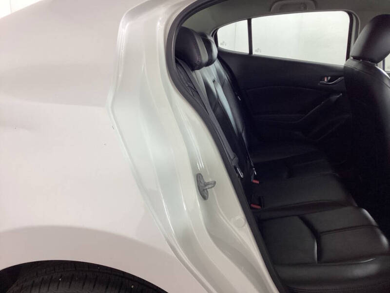 2018 Mazda MAZDA3 Touring