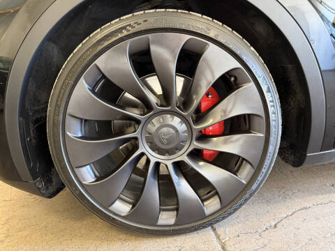 2023 Tesla Model Y Performance