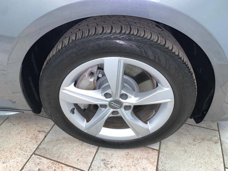 2019 Audi A4 quattro Premium 45 TFSI