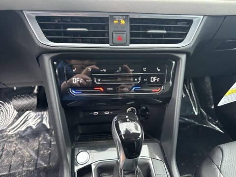 2026 Volkswagen Taos SEL 4Motion