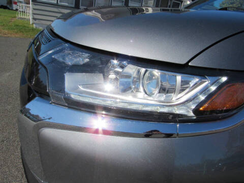 2020 Mitsubishi Outlander LE