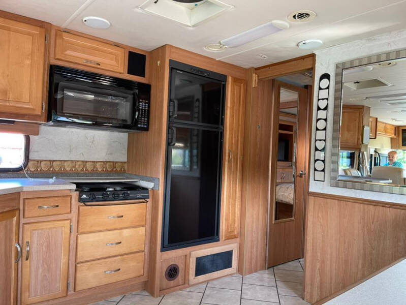 2007 Freightliner XCS Chassis