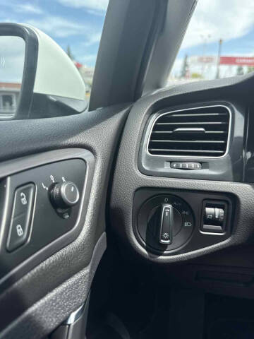 2020 Volkswagen Golf TSI