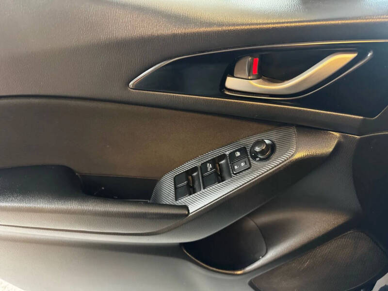 2016 Mazda MAZDA3 i Touring