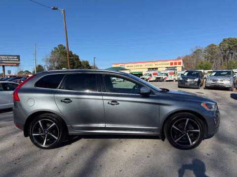 2016 Volvo XC60 T6 Drive-E R-Design Platinum