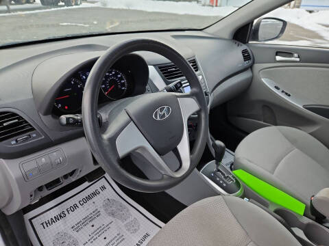 2013 Hyundai Accent GLS