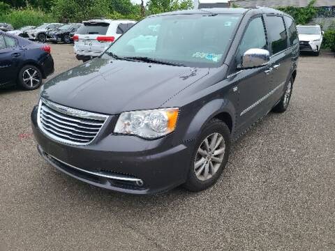 2014 Chrysler Town and Country for sale at BETTER BUYS AUTO INC in East Windsor CT