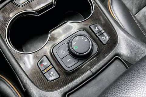 2022 GMC Acadia AT4
