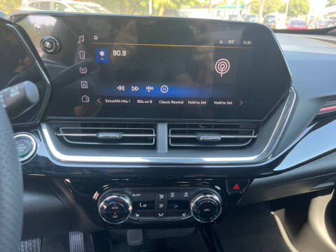 2025 Chevrolet Trax RS