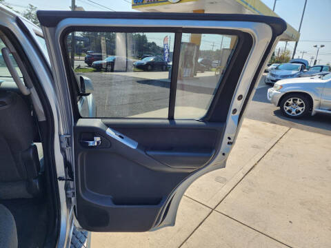 2009 Nissan Pathfinder SE