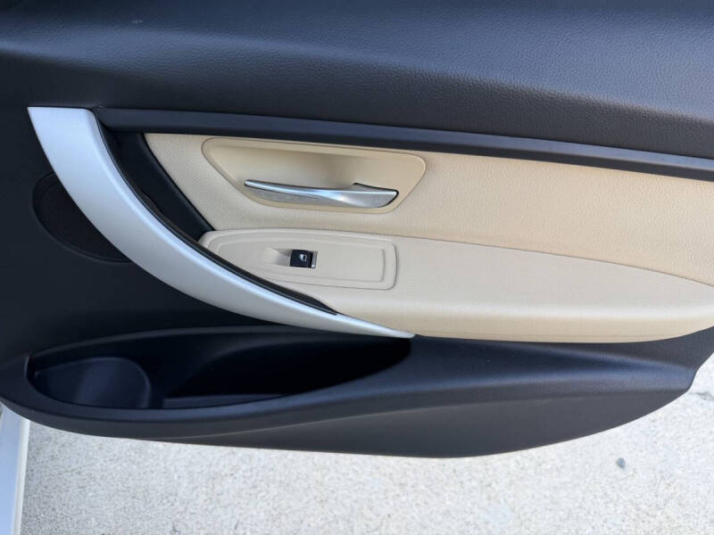 2018 BMW 3 Series 320i