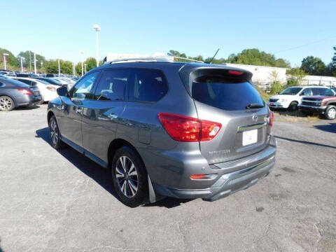 2017 Nissan Pathfinder SV