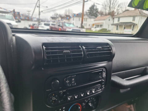 2004 Jeep Wrangler X