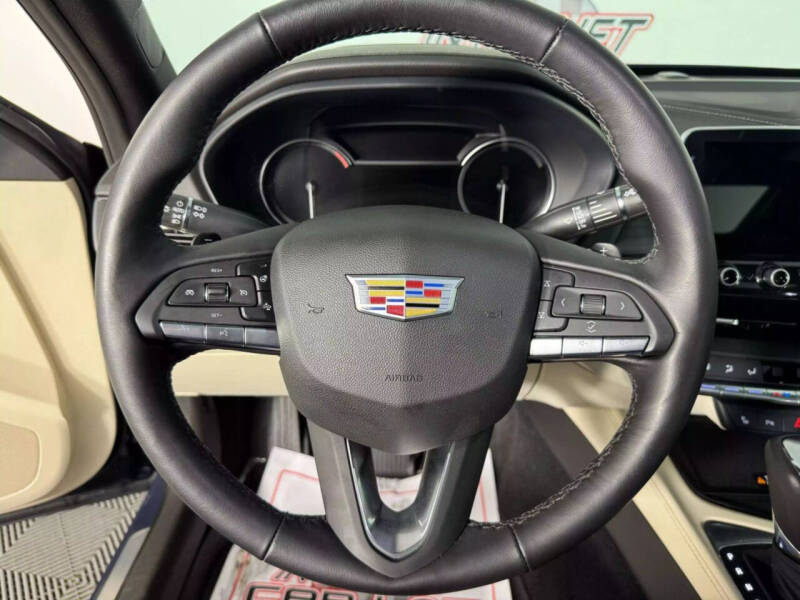 2024 Cadillac CT4 Luxury