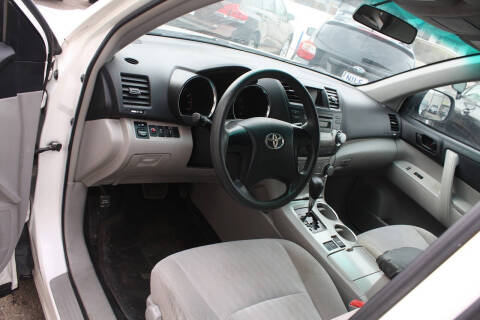 2012 Toyota Highlander SE