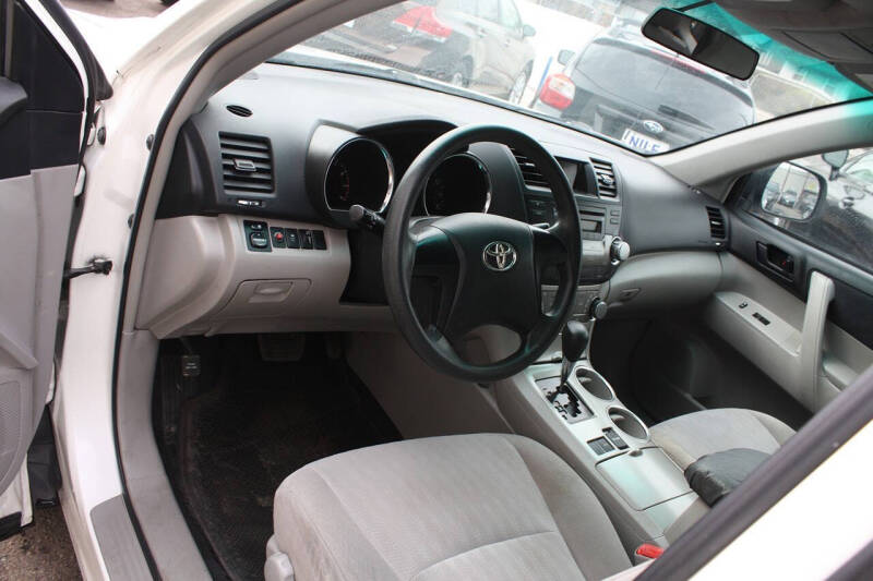 2012 Toyota Highlander SE