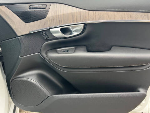 2021 Volvo XC90 T6 Inscription 6-Passenger