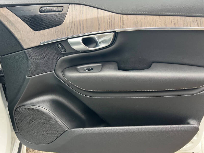 2021 Volvo XC90 T6 Inscription 6-Passenger