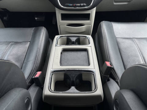 2014 Chrysler Town and Country Touring