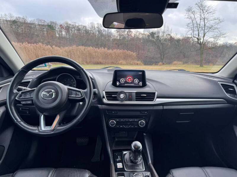 2018 Mazda MAZDA3 Touring