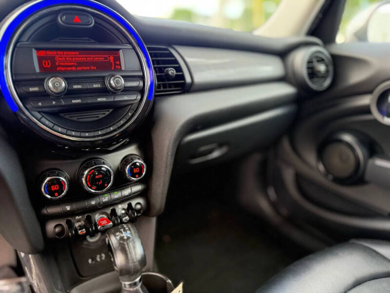 2015 MINI Hardtop 4 Door Cooper