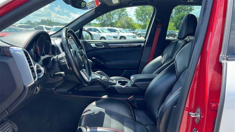 2016 Porsche Cayenne GTS