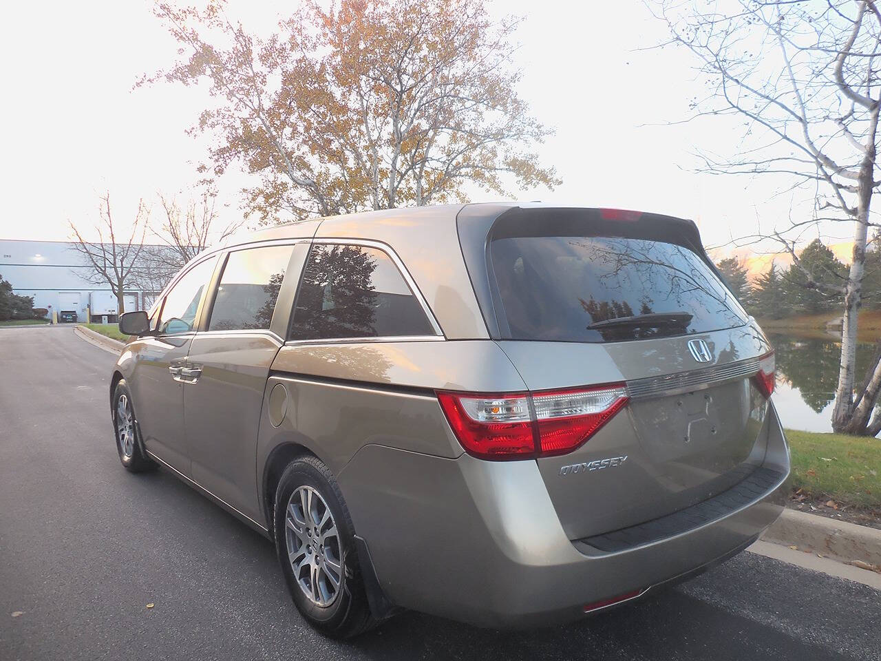 2011 Honda Odyssey for sale at Genuine Motors in Schaumburg, IL