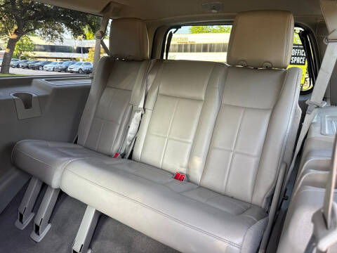 2012 Lincoln Navigator L