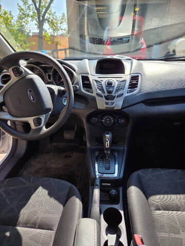2012 Ford Fiesta SE