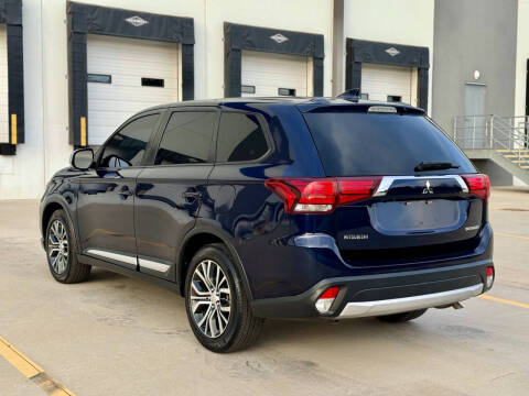 2018 Mitsubishi Outlander ES