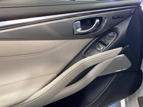 2018 Infiniti Q60 3.0T Luxe