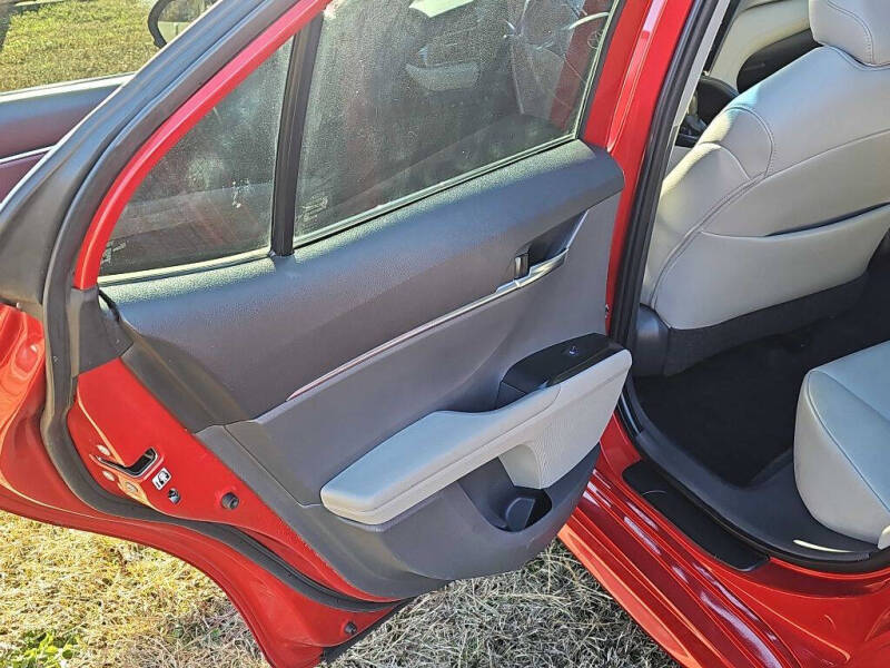 2019 Toyota Camry SE