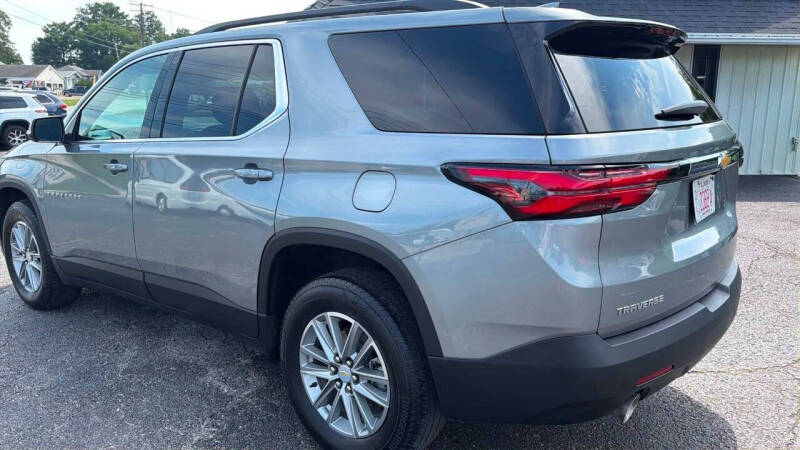 2023 Chevrolet Traverse LT Cloth