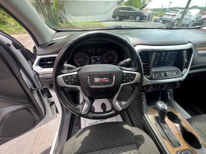 2018 GMC Acadia SLE-2