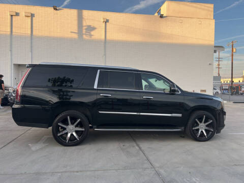 2017 Cadillac Escalade ESV Luxury