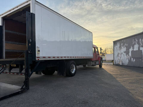 2017 Freightliner M2 106