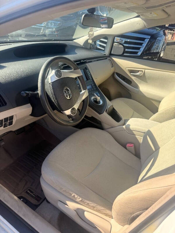 2010 Toyota Prius II