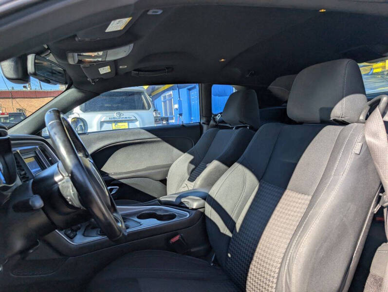 2019 Dodge Challenger SXT