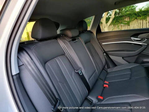 2021 Audi e-tron quattro Premium Plus