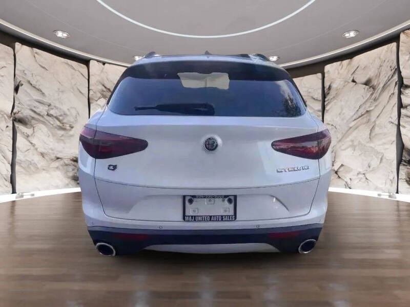 2019 Alfa Romeo Stelvio Ti Sport