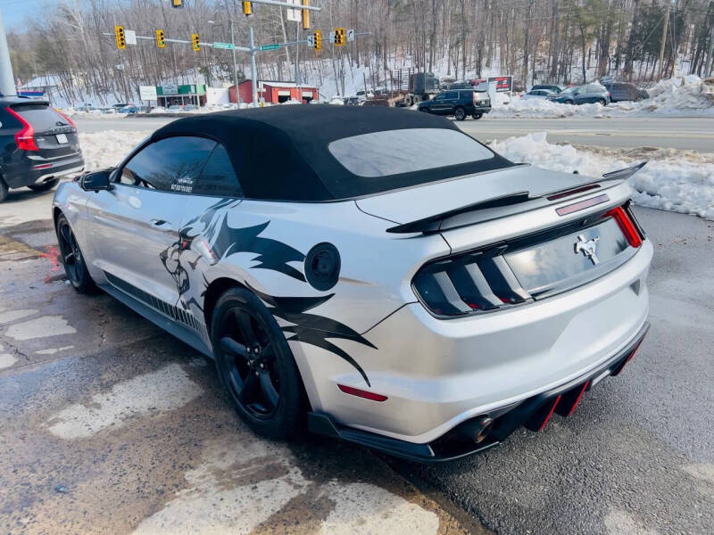 2015 Ford Mustang V6