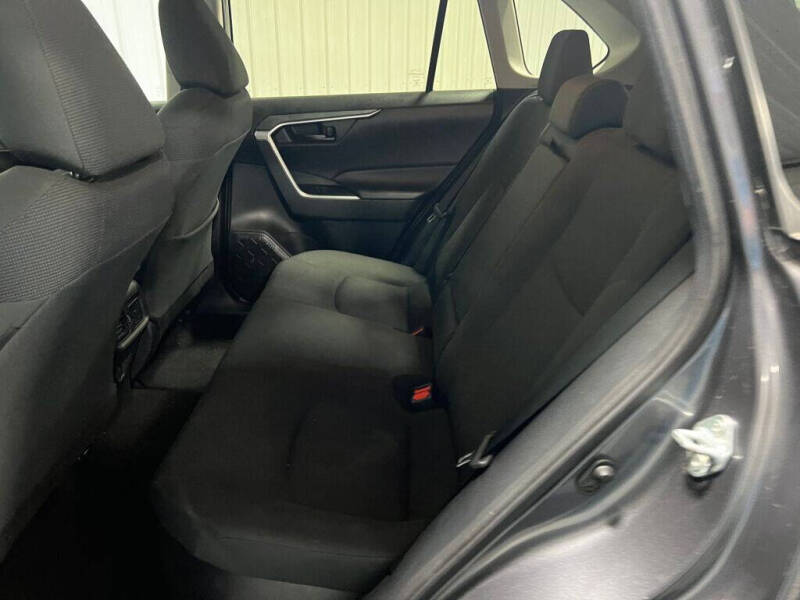 2020 Toyota RAV4 Hybrid LE