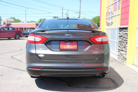 2016 Ford Fusion SE