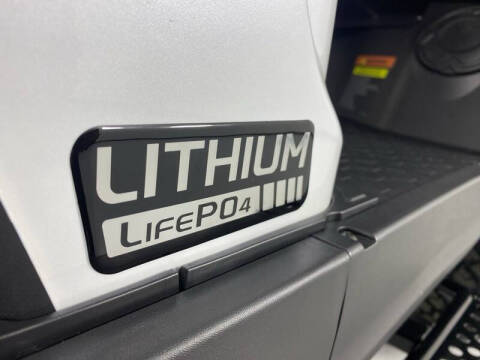 2025 Evolution MAVERICK 4 PLUS