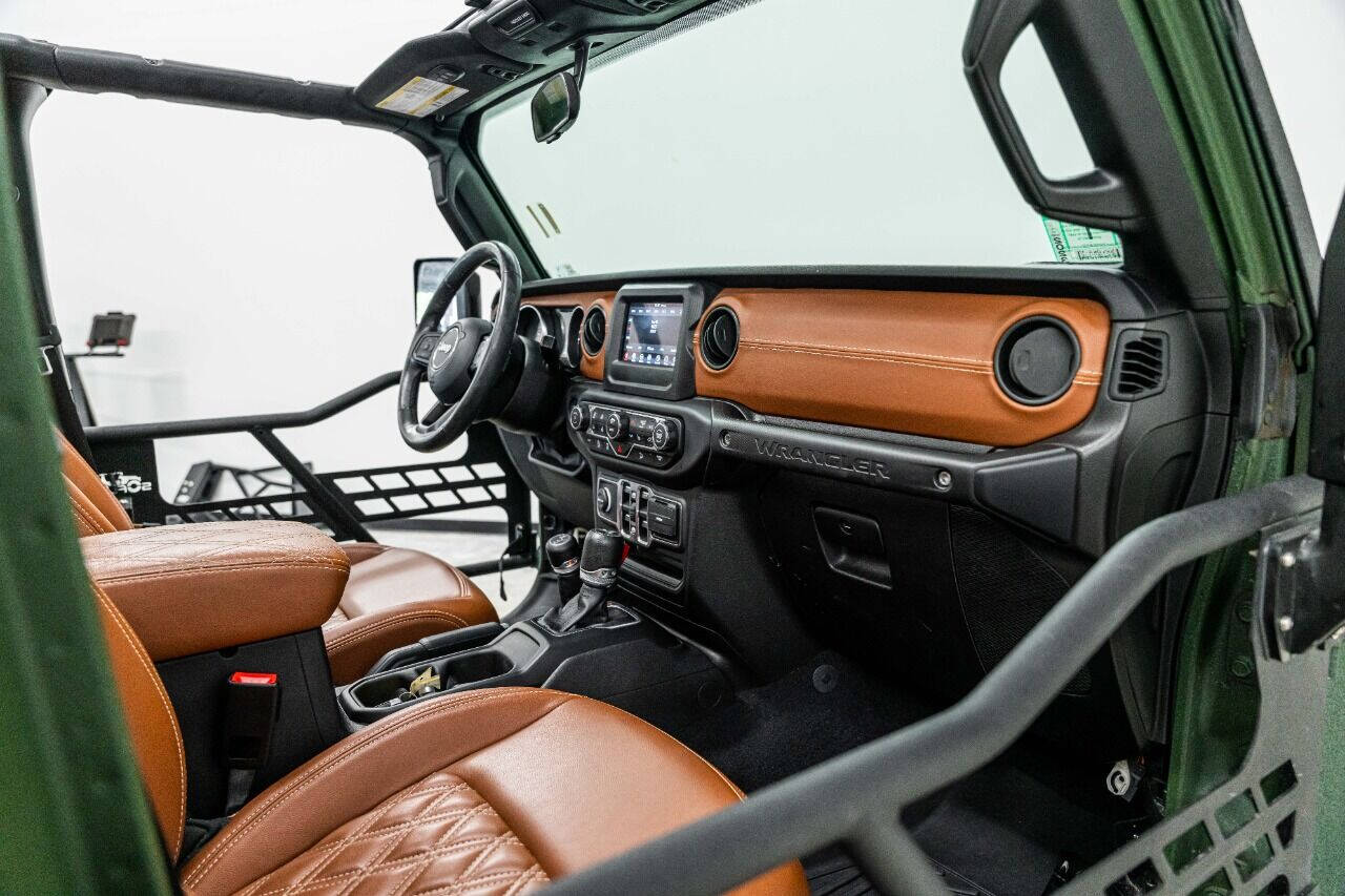 2018 JEEP Wrangler SUV / Crossover - $47,999