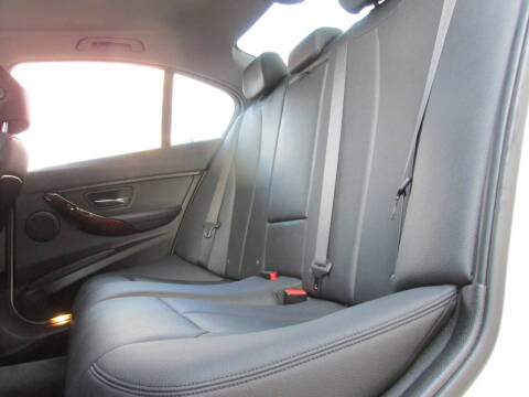 2015 BMW 3 Series 320i