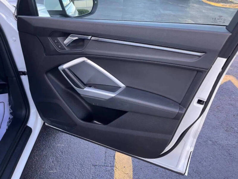 2019 Audi Q3 quattro Premium 45 TFSI