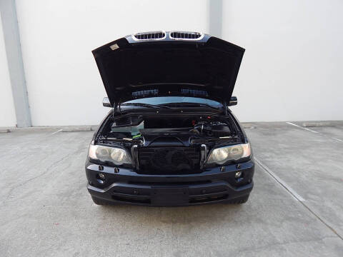 2003 BMW X5 3.0i